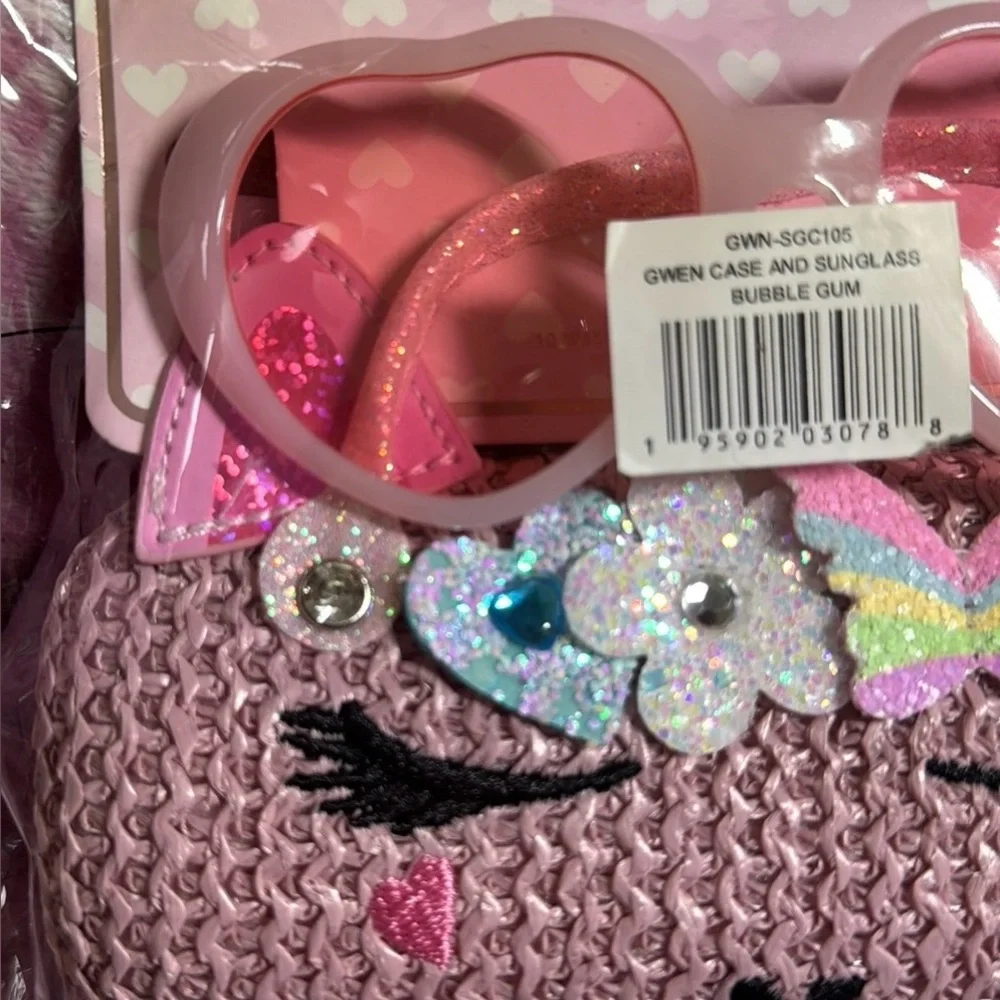 NWT Miss Gwen’s OMG Accessories Sunglasses & Hard Case Unicorn Set with handle.